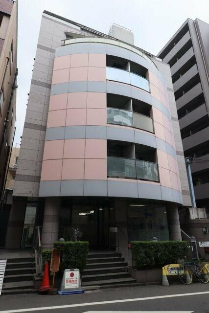 コモドスクウエア北新宿の外観