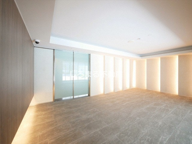 レジュールアッシュ天王寺舟橋のロビー