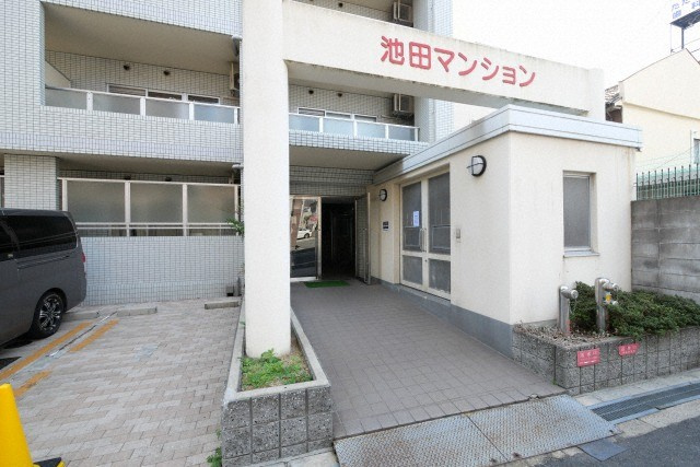 新深江池田マンションのエントランス