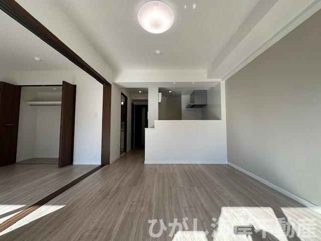 クリオ平塚十番館の居間・リビング|新規リフォーム完了！　11.5帖　LDK