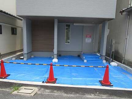 広島市安佐南区山本６丁目　新築一戸建ての駐車場