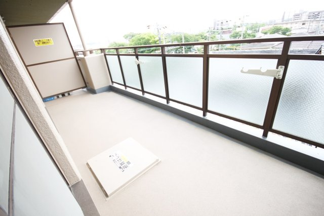 グランドゥール平井のバルコニー