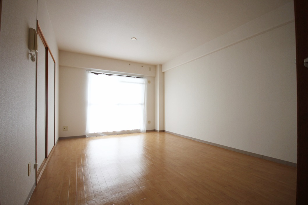 グランドゥール平井の居間・リビング