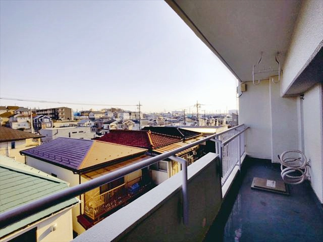 【バルコニー】 | 志木パストラルマンション | 陽当たり良好なバルコニーです