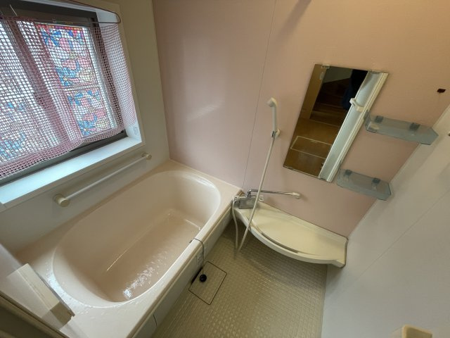 中古戸建・中古住宅　郡山市大槻町下町東　大槻小学校・大槻中学校の浴室|暖かみのあるバスルーム。もちろん追い炊き機能付きで日々の疲れをゆっくり癒せます♪♪