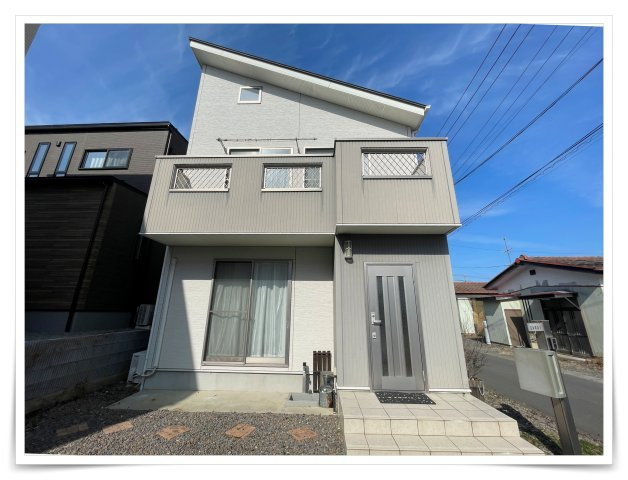 中古戸建・中古住宅　郡山市大槻町下町東　大槻小学校・大槻中学校の外観|片流れ屋根のお洒落なデザイン♪静かな住宅街、ロフト付き物件です(^^)/