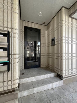 【エントランス】 | ラヴィエ |  