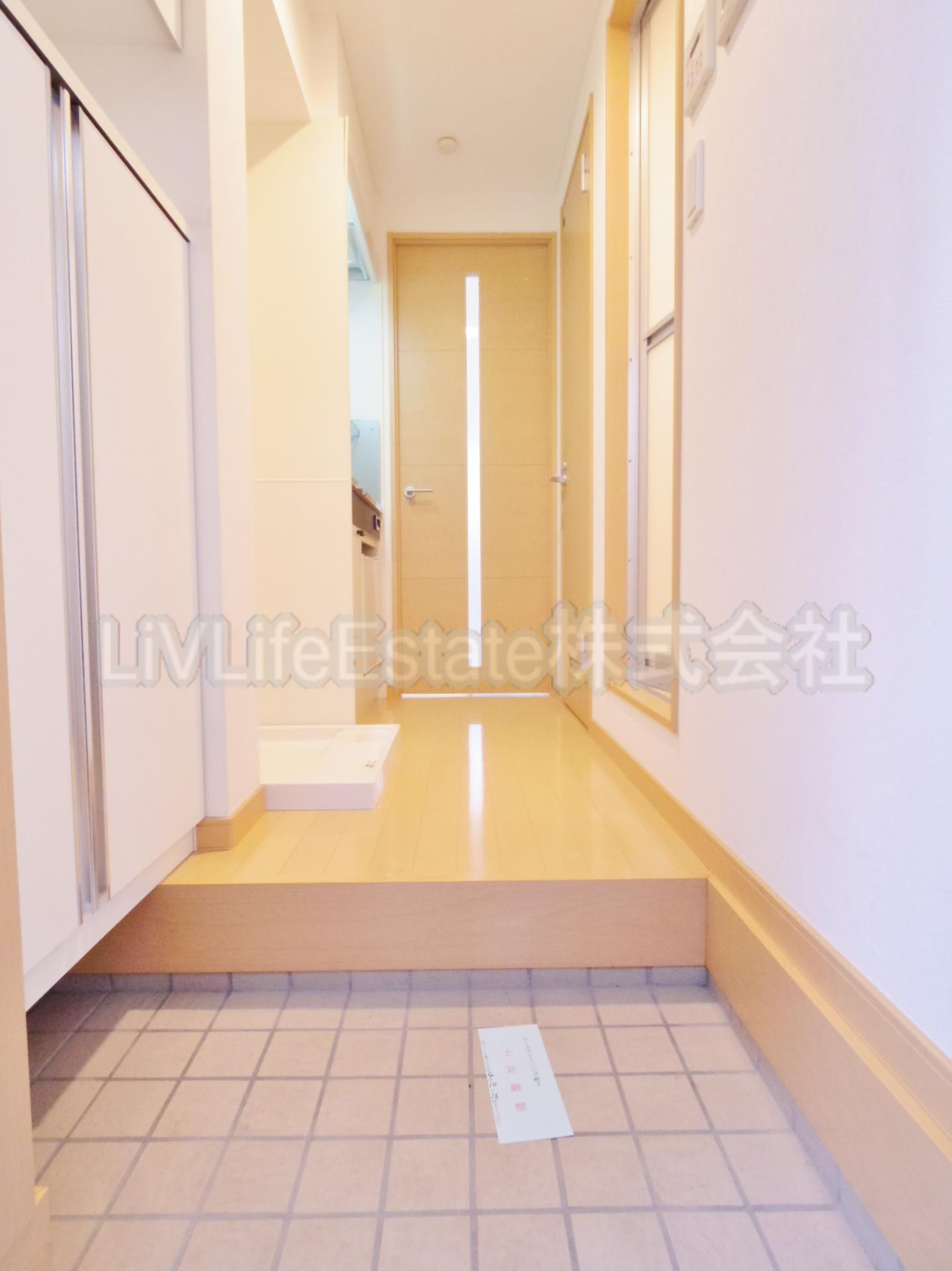 THホームの玄関