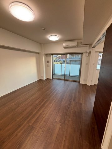 ライトテラス新宿御苑の居間・リビング