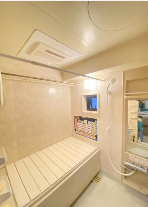 ダイヤパレスつづきの丘の浴室|一日の疲れを癒してくれるバスタイムは心地ですね。