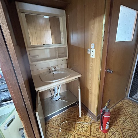 登別市柏木町２丁目14-8戸建の洗面所