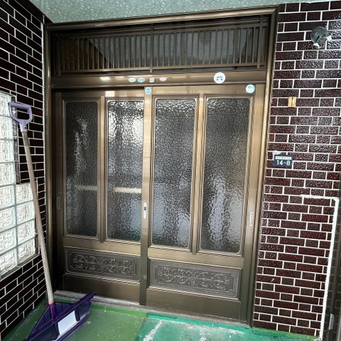 登別市柏木町２丁目14-8戸建の玄関