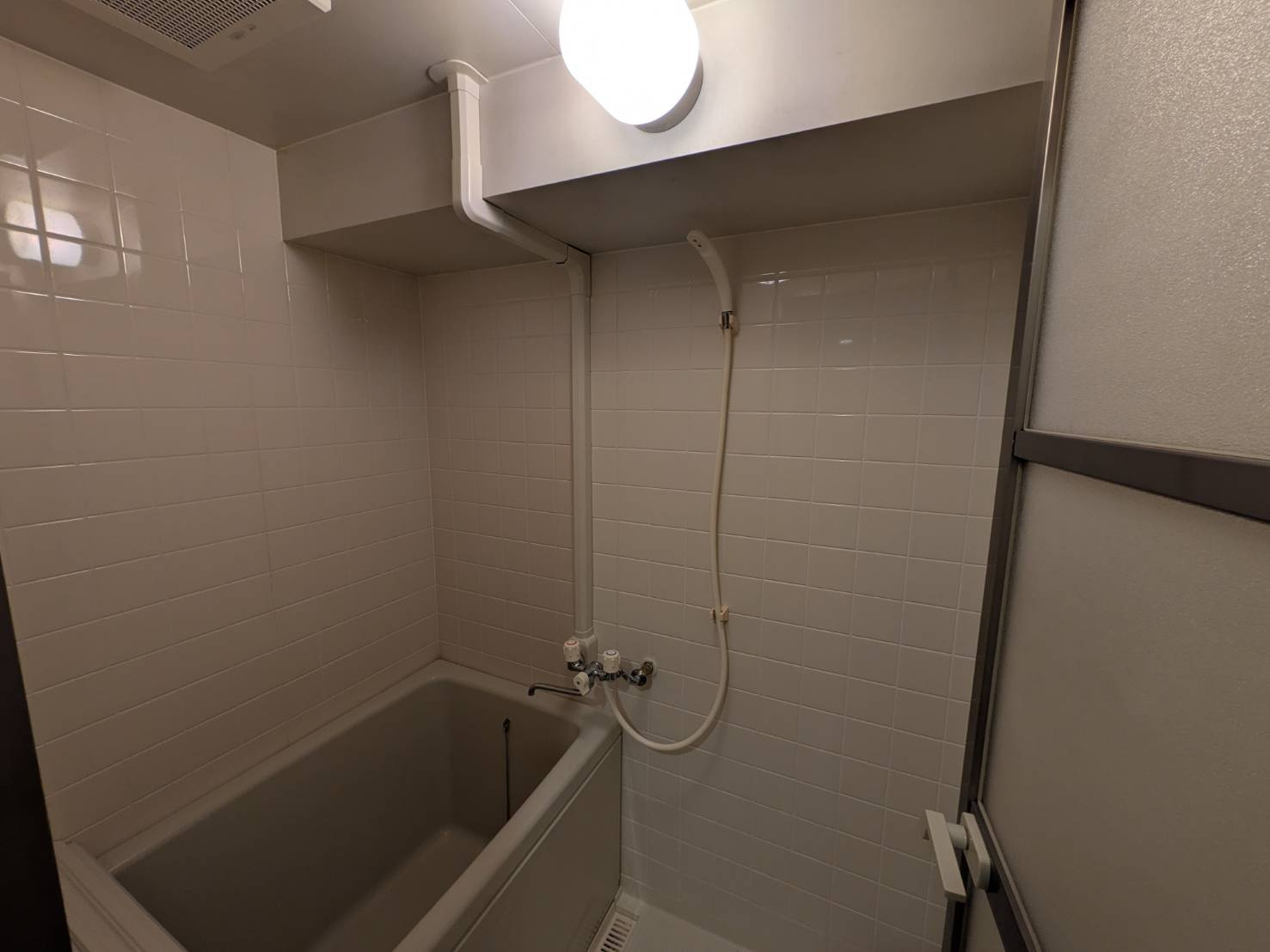 ハイリードセイフウの浴室