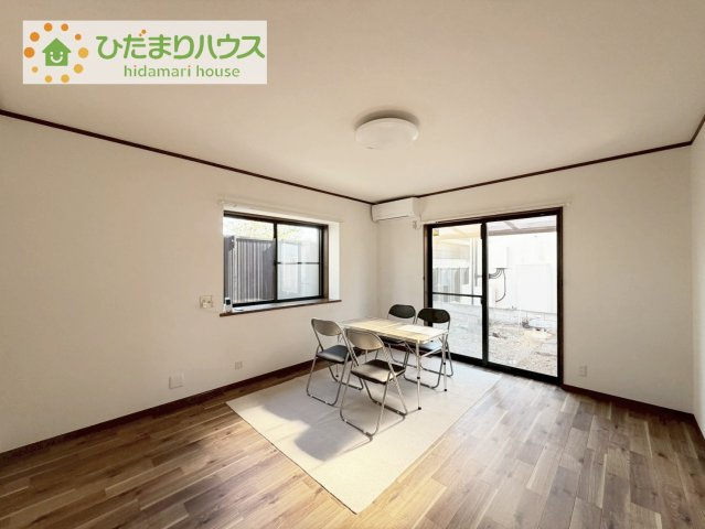 【居間・リビング】 | 常総市内守谷町きぬの里2丁目　中古戸建 | 大型テレビに大型ソファー(^^)どんなインテリアにしますか？