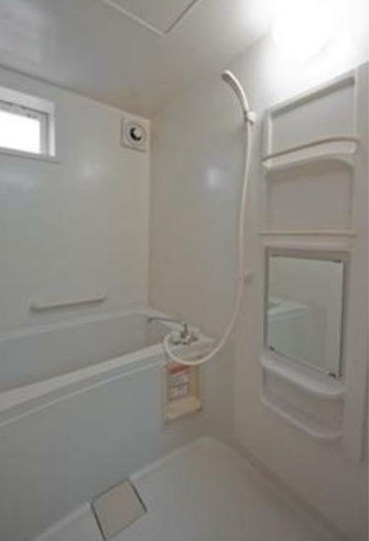 市川市塩焼１丁目のアパートの浴室