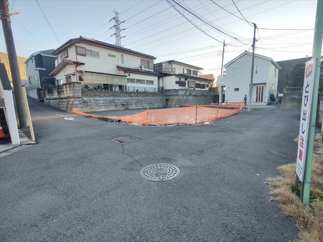 【前面道路含む現地写真】の画像