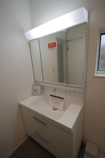 【独立洗面台】 | 【仲介手数料無料！！】稲城市坂浜　新築戸建て（全11棟）11号棟　5480万円