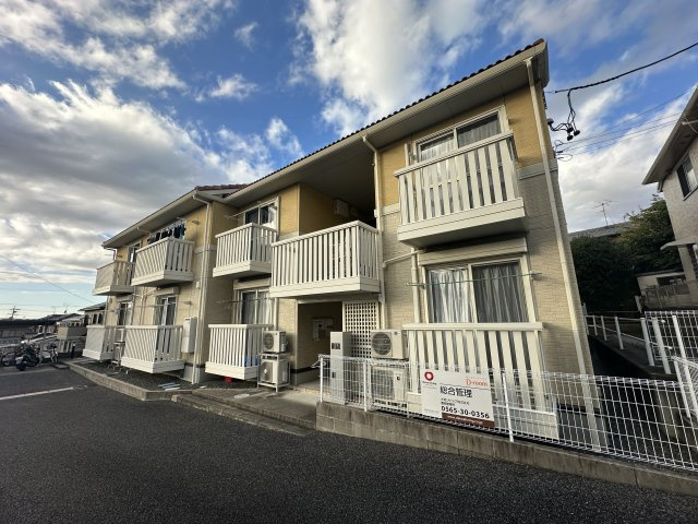 グリーンヒルズ吉原の外観