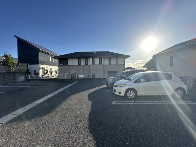 グリーンヒルズ吉原の駐車場