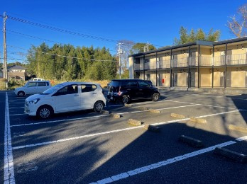 YOKOSUKAの駐車場