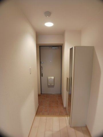 サンリット三建の玄関