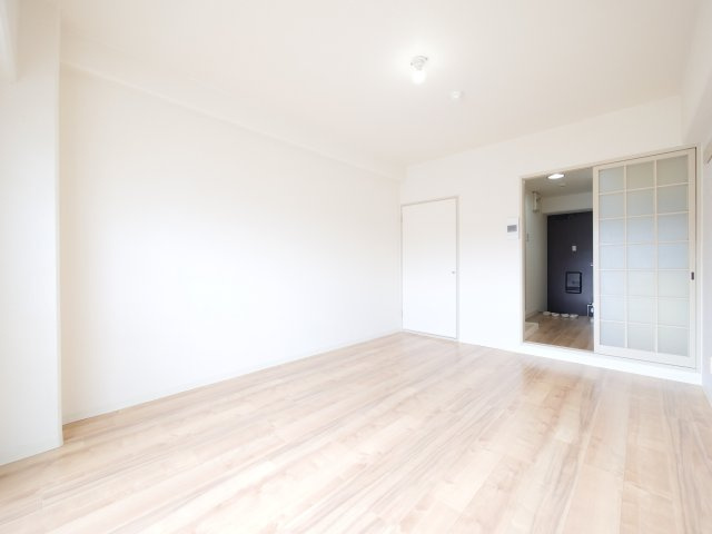 アルフィーネ厚生町の洋室|※写真は別の部屋のものです。