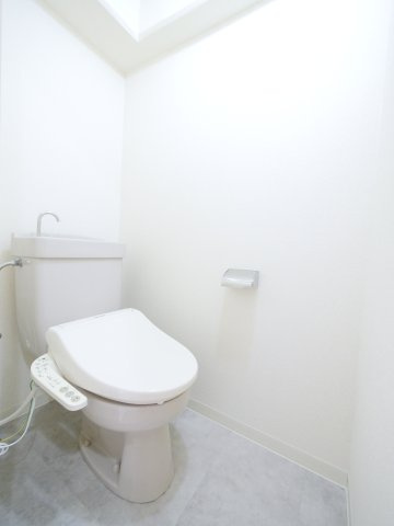 アルフィーネ厚生町のトイレ|※写真は別の部屋のものです。