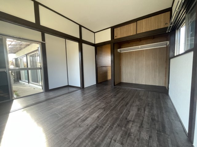 大網白里市木崎貸戸建の居間・リビング