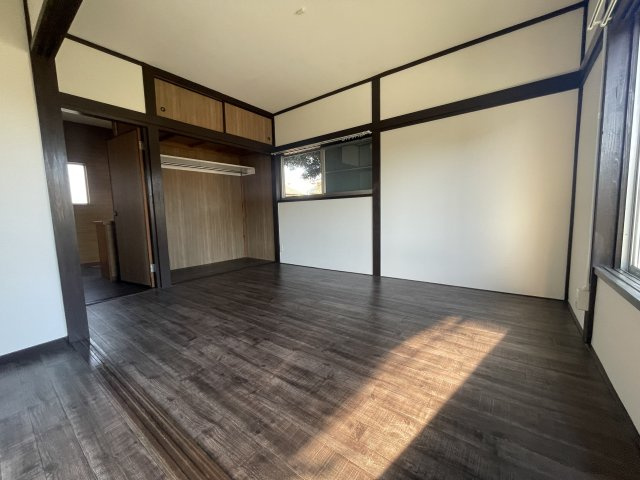 大網白里市木崎貸戸建の洋室