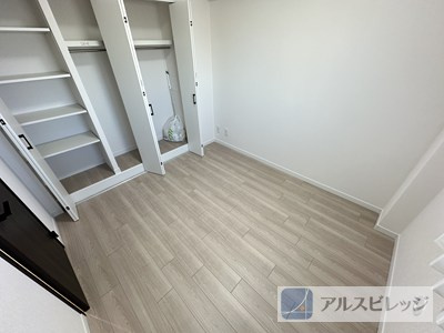 ロイヤルステージ朝霞の収納|収納豊富な一室
収納インテリアの買い足しが必要ありませんのでお部屋を広く使えます