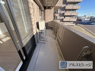 ロイヤルステージ朝霞のバルコニー|南向きのため明るい陽ざしが差し込みます
通風も良好