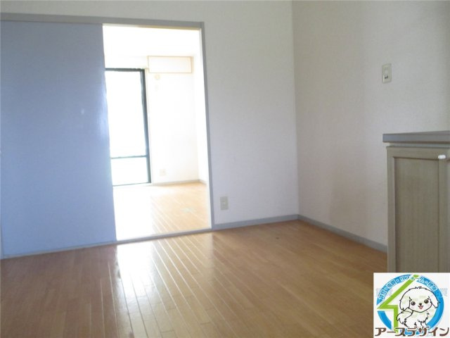 ハイツデアイの居間・リビング