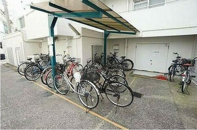 【駐車場】 | メゾン池袋 | 敷地内に自転車置き場があります