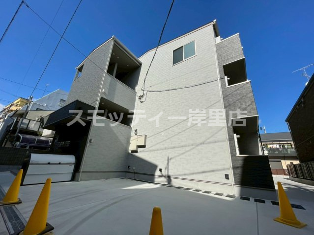 EIJU粉浜駅前の外観