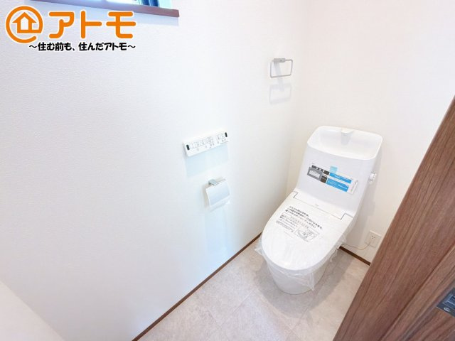 【トイレ】 | 沼津市岡宮2期　新築一戸建て　全１棟 | ２つトイレがあるので朝も混みあわずに使うことができます！