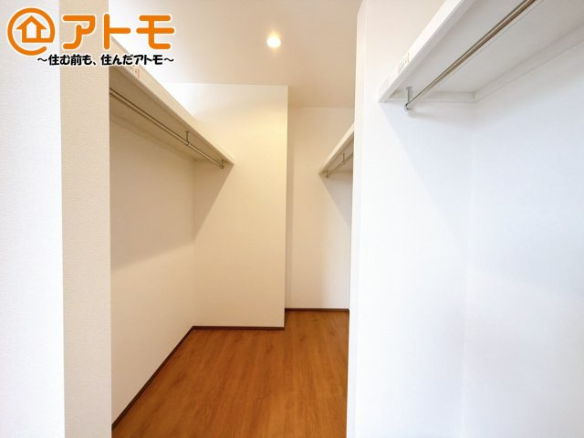 【内装】 | 沼津市岡宮2期　新築一戸建て　全１棟 | ウォークインクローゼットは季節ものなどを収納することができて便利です♪