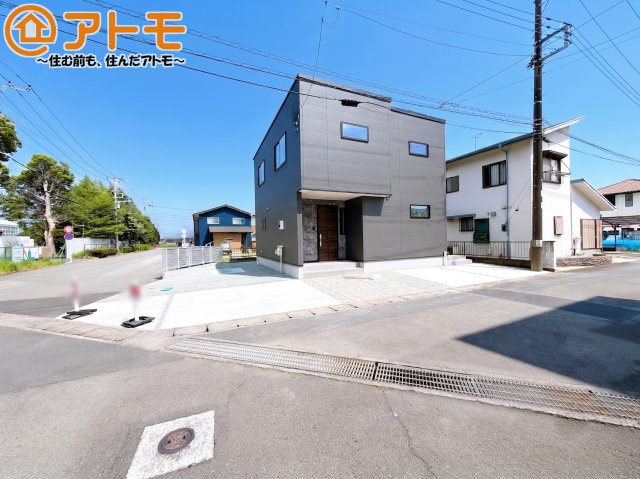 【駐車場】 | 沼津市岡宮2期　新築一戸建て　全１棟 | ゆったりスペースで、駐車も楽ちん♪