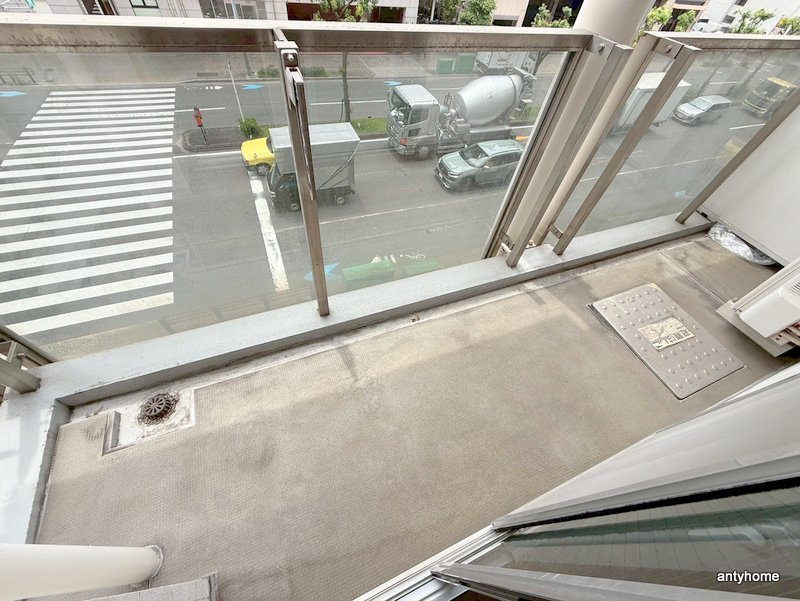 URBAN FLATS中之島　仲介手数料無料のバルコニー