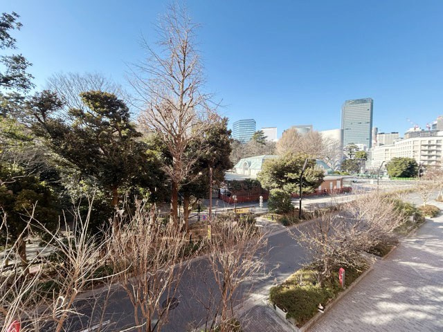 【展望】 | 第22宮庭マンション | 眼前に広がる空の雄大さと、このお部屋の自慢の一つである「眺望」をご覧ください。毎日、この景色を独り占めできる新生活に夢が広がります。～即日のご見学可能～　お問合せはお気軽にどうぞ。