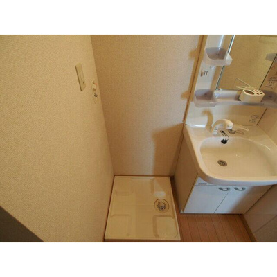 【設備】 | ヴィラ雅風 | 室内洗濯機置き場完備。