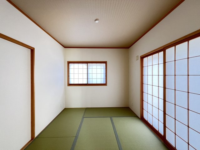 磯城郡田原本町大字新木の和室|柔らかい畳が心地よい和室