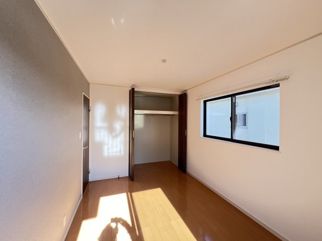 磯城郡田原本町大字新木の寝室|寝室にいかがでしょうか６帖　クローゼット付き