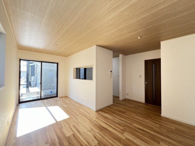 磯城郡田原本町大字新木の居間・リビング|ゆったり過ごせるリビング15帖です