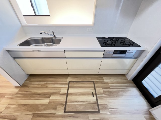 磯城郡田原本町大字新木のキッチン|床下収納もある使いやすいキッチンです