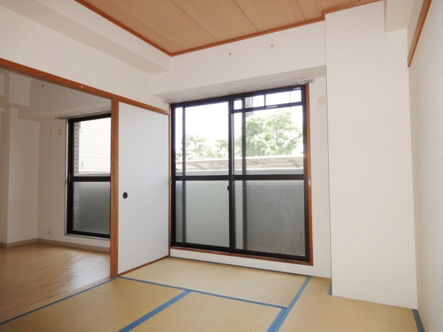 メゾンボヌールの和室