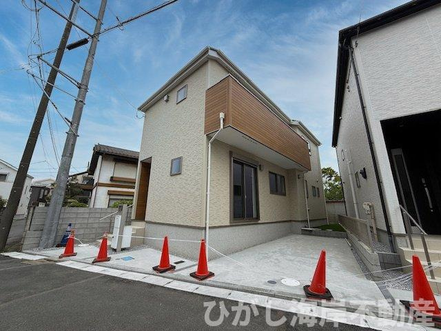 平塚市夕陽ケ丘　新築戸建　全２棟の前面道路含む現地写真|現地外観