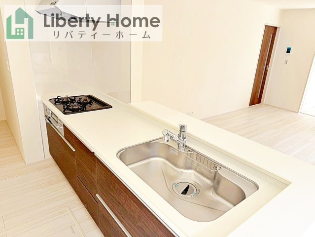 かすみがうら市下稲吉2期　新築戸建　5号棟のキッチン