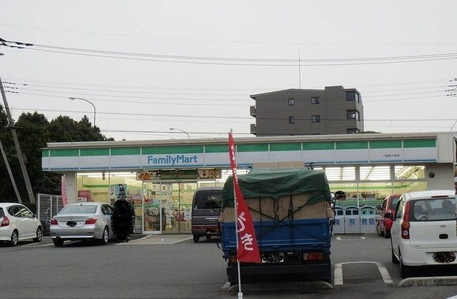 カモミーユの周辺|ファミリーマートまで1100m