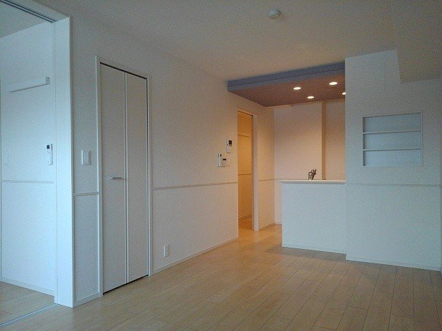 カモミーユの居間・リビング