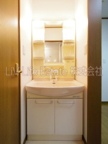 小平市上水本町６丁目のアパートの洗面所